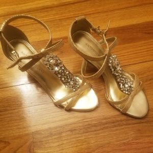 Elegant gold heels by Antonio Melani